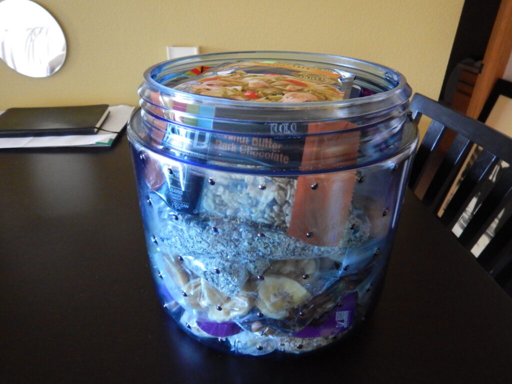 6 days of food plus a little extra packed into this canister - a thing of beauty! 