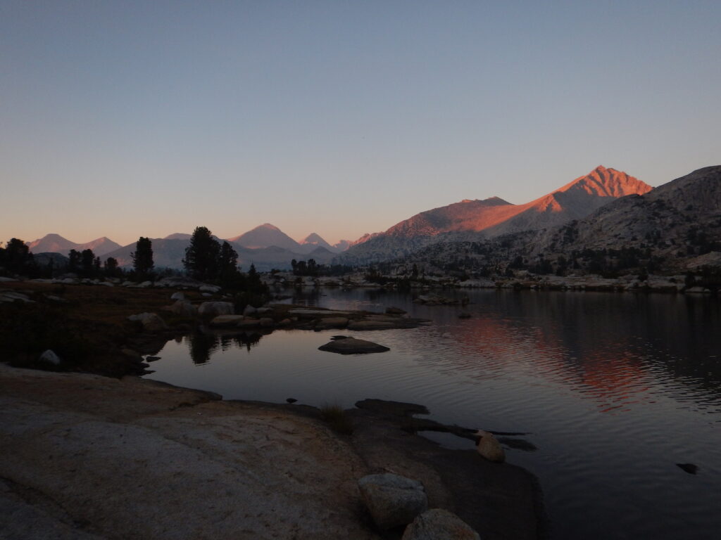 Sunset at Marie Lake. A fantastic spot to take a rest day!