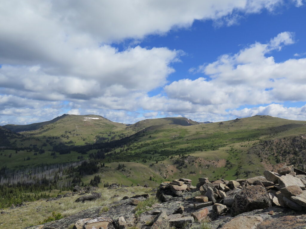 From the top of Pick Peak you could see Armstrong Mountain to the left, Arnold just to the right (the only one I didn't climb) and Horseshoe Mountain on the far right.