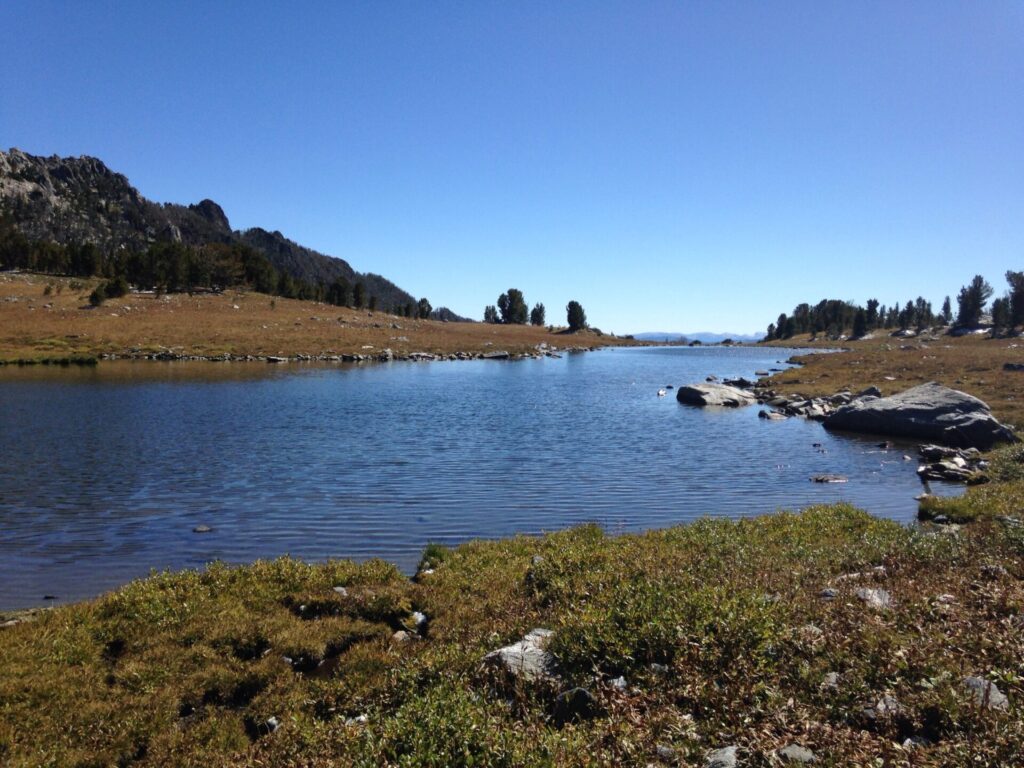 Nature's infinity pool: the alpine lake at the top of Beehive Basin